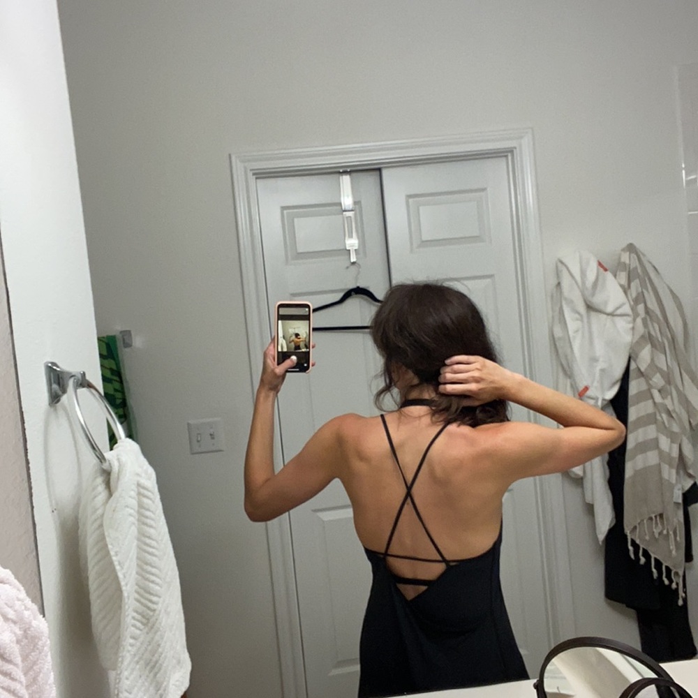 XS black Lululemon strappy tank with built in bra
